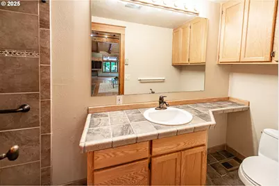 40365 Tonga Ln, Springfield, OR 97478 - Photo 15