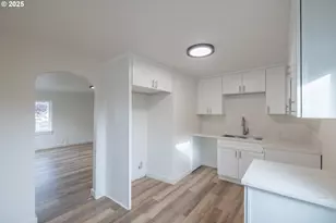 2194 Vaughn Ave, Salem, OR 97305 - Photo 7