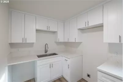 2194 Vaughn Ave, Salem, OR 97305 - Photo 9