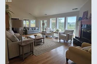 365 Birdie Ln, Roseburg, OR 97471 - Photo 5