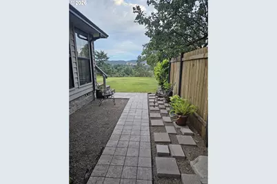 365 Birdie Ln, Roseburg, OR 97471 - Photo 35