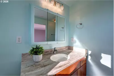 265 Auburn Ave, Astoria, OR 97103 - Photo 21