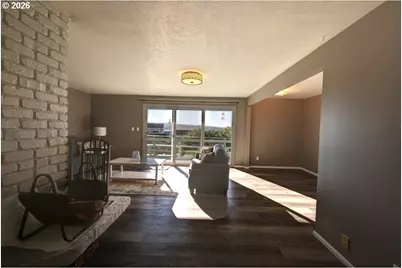 265 Auburn Ave, Astoria, OR 97103 - Photo 7