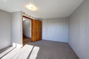 265 Auburn Ave, Astoria, OR 97103 - Photo 29