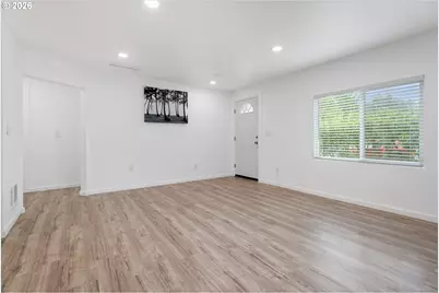 2824 SE 115th Ave, Portland, OR 97266 - Photo 7