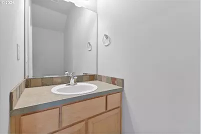 9228 SW Cascara Ln, Tualatin, OR 97062 - Photo 21