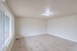 562 SE Connecticut Ave, Salem, OR 97317 - Photo 5