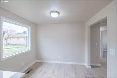 562 SE Connecticut Ave, Salem, OR 97317 - Photo 11