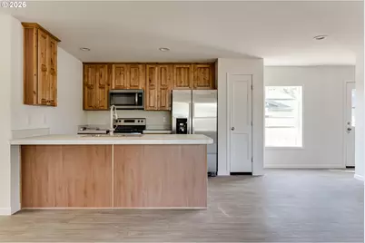 401 S 52nd St, Springfield, OR 97478 - Photo 5