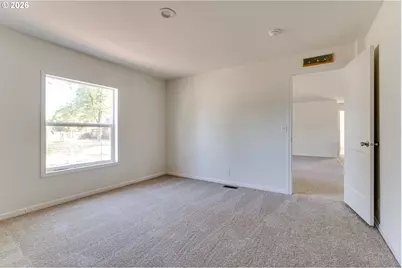401 S 52nd St, Springfield, OR 97478 - Photo 17