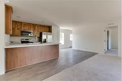 401 S 52nd St, Springfield, OR 97478 - Photo 7