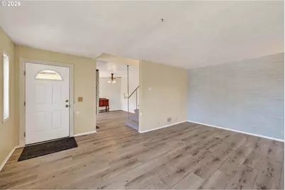 6847 N Denver Ave, Portland, OR 97217 - Photo 5