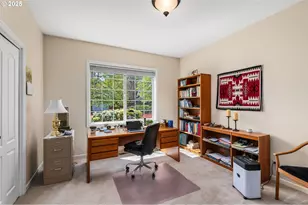 2053 Lakeview Dr, Eugene, OR 97408 - Photo 17