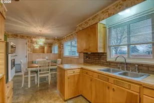 321 NE 42nd St, Pendleton, OR 97801 - Photo 11