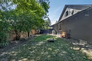 15550 NW Oak Hills Dr, Beaverton, OR 97006 - Photo 37