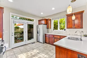 610 NW Hillcrest Dr, Dallas, OR 97338 - Photo 9