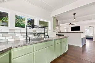 4525 NE 77th Ave, Portland, OR 97218 - Photo 9