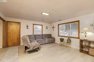 4911 15th Ave N, Keizer, OR 97303 - Photo 9