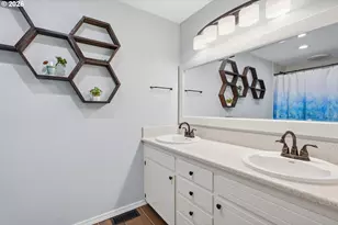 9332 SW 171st Ave, Beaverton, OR 97007 - Photo 31