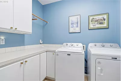 14710 Davis Ln, Lake Oswego, OR 97035 - Photo 17