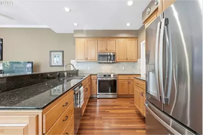 14710 Davis Ln, Lake Oswego, OR 97035 - Photo 7