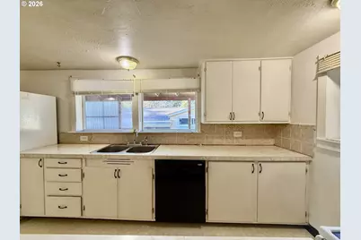 91566 Dolezal Ln, Coos Bay, OR 97420 - Photo 7