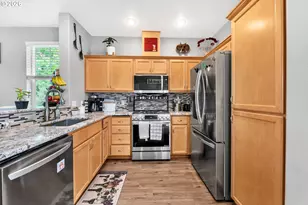1647 Hamlet Ln, Eugene, OR 97402 - Photo 11