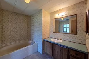 1200 E Central Ave, Sutherlin, OR 97479 - Photo 29
