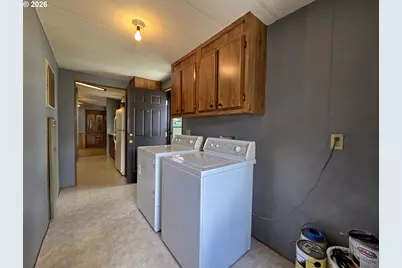 1200 E Central Ave #5, Sutherlin, OR 97479 - Photo 21