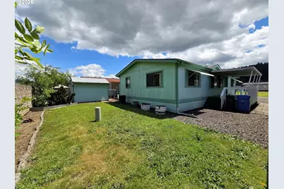 1200 E Central Ave #5, Sutherlin, OR 97479 - Photo 11
