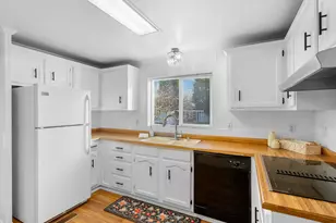 7918 SE King Rd, Milwaukie, OR 97222 - Photo 13