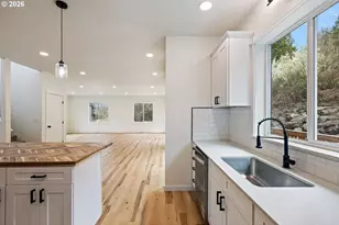 610 Terrace Dr, Glide, OR 97443 - Photo 21