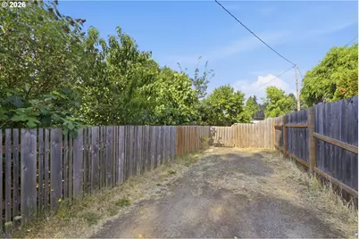 1230 Waite St, Eugene, OR 97402 - Photo 35