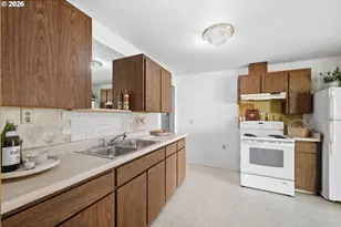 1230 Waite St, Eugene, OR 97402 - Photo 15