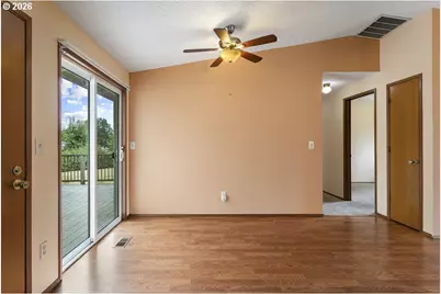 130 SE 21st St, Troutdale, OR 97060 - Photo 13