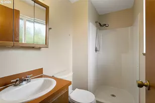 130 SE 21st St, Troutdale, OR 97060 - Photo 23