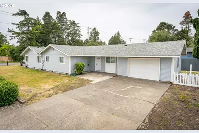 2025 Pine St, Florence, OR 97439 - Photo 5