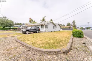 2025 Pine St, Florence, OR 97439 - Photo 29