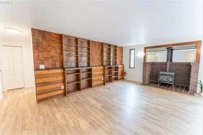 2025 Pine St, Florence, OR 97439 - Photo 13