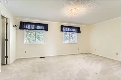 220 NE Village Squire Ave #12, Gresham, OR 97030 - Photo 17