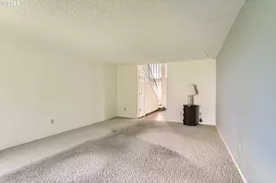 220 NE Village Squire Ave, Gresham, OR 97030 - Photo 7