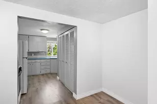 209 NE 192nd Ave, Portland, OR 97230 - Photo 11