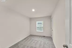 112 SE Twin Oaks Loop, Winston, OR 97496 - Photo 25