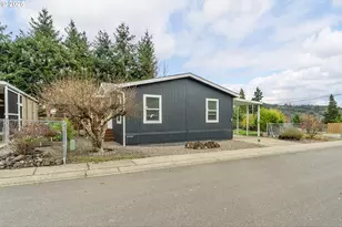 112 SE Twin Oaks Loop, Winston, OR 97496 - Photo 3