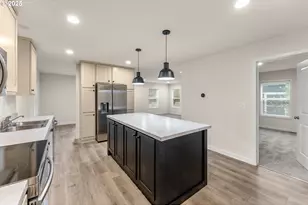 112 SE Twin Oaks Loop, Winston, OR 97496 - Photo 11