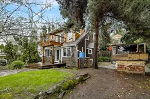 4525 SE Malden Dr, Portland, OR 97206 - Photo 3