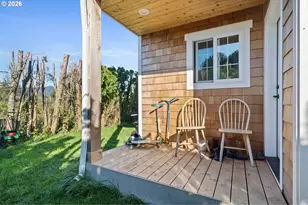 4004 12th St, Tillamook, OR 97141 - Photo 15