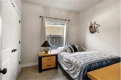 963 Pennington Ct, Eugene, OR 97404 - Photo 29