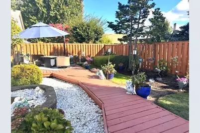 15804 NE Russell St, Portland, OR 97230 - Photo 25