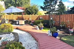 15804 NE Russell St, Portland, OR 97230 - Photo 25